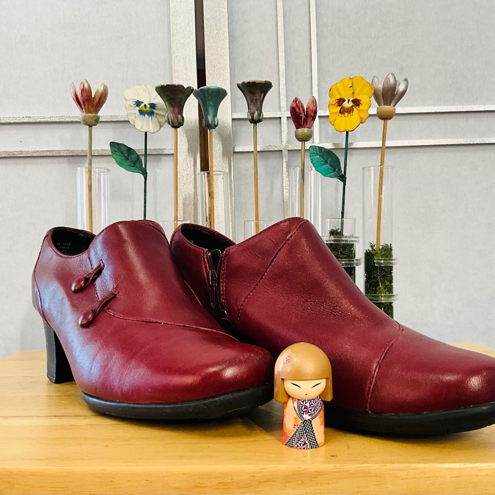 Clarks Shoe Boots Size 9